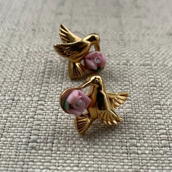 Vintage Earrings Gold Tone Bird with flower Stud Ear Jewelry - Picture 6 of 12